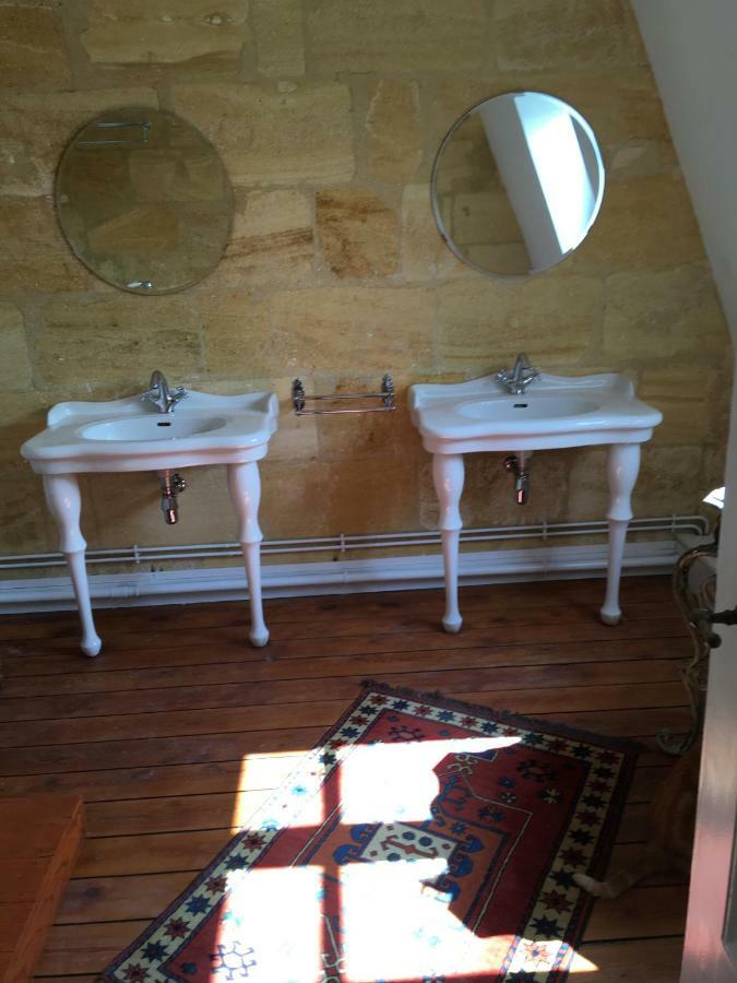 เล ช็องบร์ โดต ดู โดแมน ดู ปาชา Bed & Breakfast Beautiran ภายนอก รูปภาพ